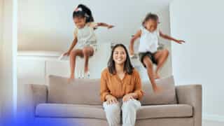 beeld-van-moeder-met-blije-kinderen